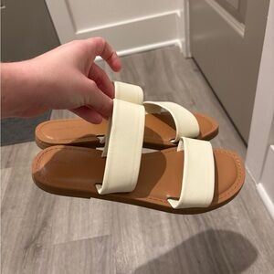 Universal Thread Cream and Tan Sandals